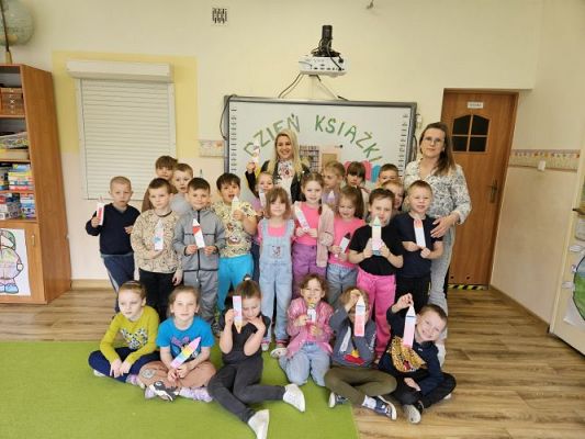 Grafika #26: 24.04.2024 Dzień Książki - spotkanie edukacyjno-czytelnicze z Panią Alicją Kisielewską