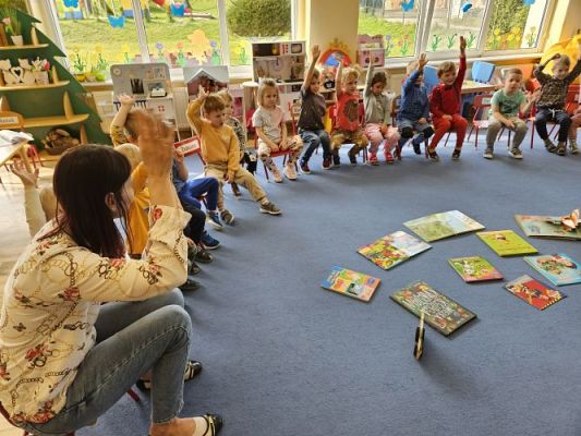 Grafika #33: 24.04.2024 Dzień Książki - spotkanie edukacyjno-czytelnicze z Panią Alicją Kisielewską