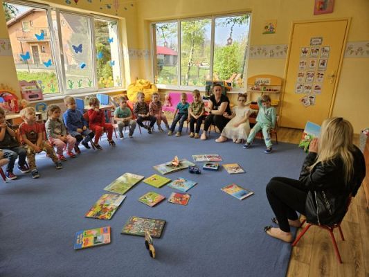 Grafika #36: 24.04.2024 Dzień Książki - spotkanie edukacyjno-czytelnicze z Panią Alicją Kisielewską