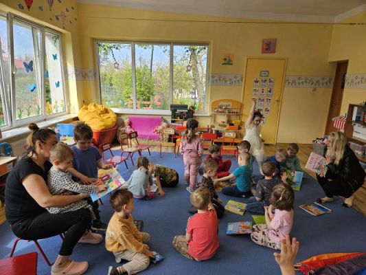 Grafika #43: 24.04.2024 Dzień Książki - spotkanie edukacyjno-czytelnicze z Panią Alicją Kisielewską