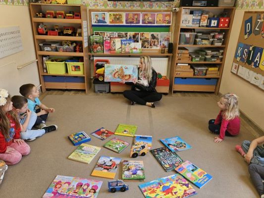 Grafika #67: 24.04.2024 Dzień Książki - spotkanie edukacyjno-czytelnicze z Panią Alicją Kisielewską