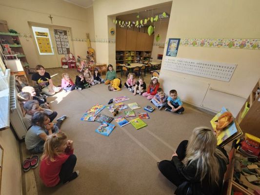 Grafika #69: 24.04.2024 Dzień Książki - spotkanie edukacyjno-czytelnicze z Panią Alicją Kisielewską