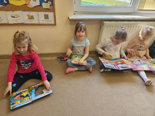 Grafika #74: 24.04.2024 Dzień Książki - spotkanie edukacyjno-czytelnicze z Panią Alicją Kisielewską