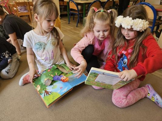 Grafika #76: 24.04.2024 Dzień Książki - spotkanie edukacyjno-czytelnicze z Panią Alicją Kisielewską