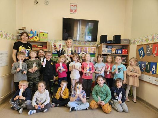 Grafika #90: 24.04.2024 Dzień Książki - spotkanie edukacyjno-czytelnicze z Panią Alicją Kisielewską