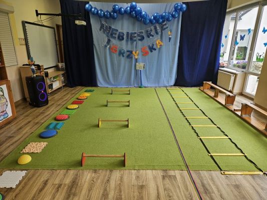 Grafika #37: 22.04.2024 Niebieskie Igrzyska