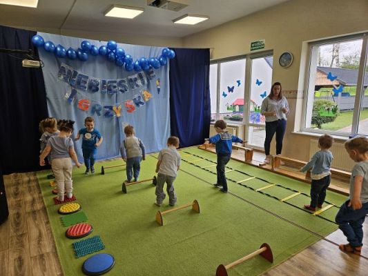 Grafika #64: 22.04.2024 Niebieskie Igrzyska