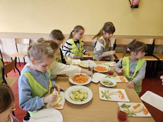 Grafika #1: 19.04.2024 Dzień Ziemi i Dzień Odnawialnych źródeł energii w Szkole Podstawowej w Wicku - cz.II