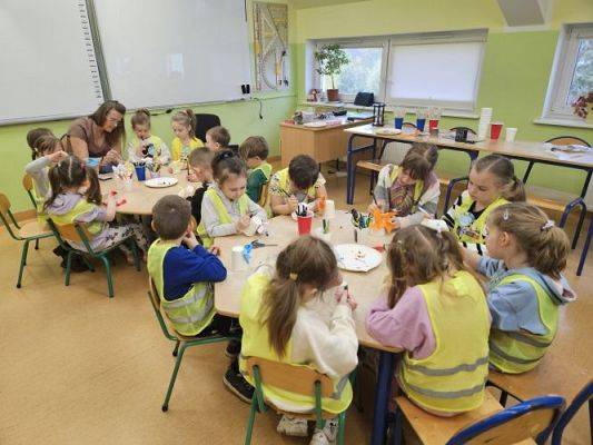 Grafika #41: 19.04.2024 Dzień Ziemi i Dzień Odnawialnych źródeł energii w Szkole Podstawowej w Wicku - cz.II