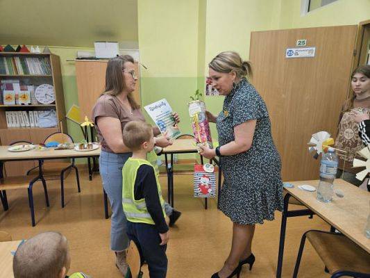 Grafika #48: 19.04.2024 Dzień Ziemi i Dzień Odnawialnych źródeł energii w Szkole Podstawowej w Wicku - cz.II