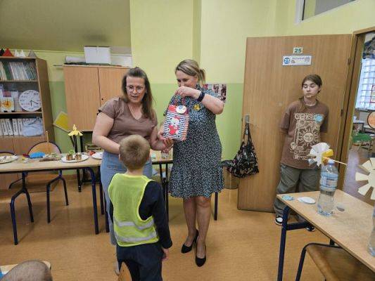 Grafika #49: 19.04.2024 Dzień Ziemi i Dzień Odnawialnych źródeł energii w Szkole Podstawowej w Wicku - cz.II