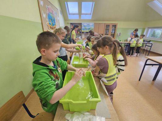 Grafika #58: 19.04.2024 Dzień Ziemi i Dzień Odnawialnych źródeł energii w Szkole Podstawowej w Wicku - cz.II