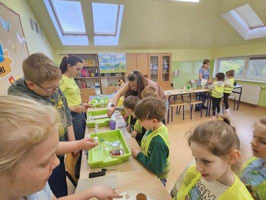 Grafika #60: 19.04.2024 Dzień Ziemi i Dzień Odnawialnych źródeł energii w Szkole Podstawowej w Wicku - cz.II