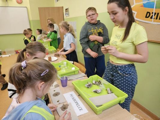 Grafika #73: 19.04.2024 Dzień Ziemi i Dzień Odnawialnych źródeł energii w Szkole Podstawowej w Wicku - cz.II