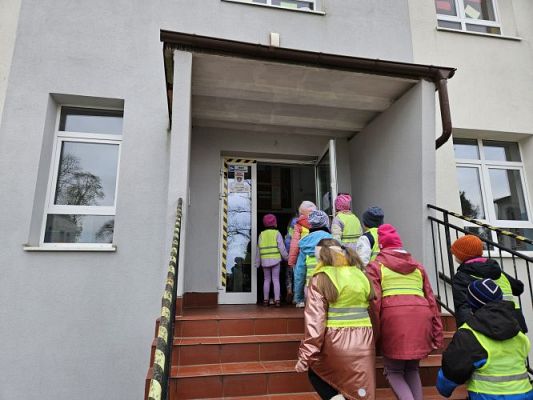 Grafika #0: 19.04.2024 Dzień Ziemi i Dzień Odnawialnych źródeł energii w Szkole Podstawowej w Wicku - cz.I