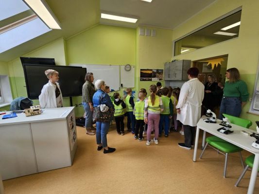 Grafika #14: 19.04.2024 Dzień Ziemi i Dzień Odnawialnych źródeł energii w Szkole Podstawowej w Wicku - cz.I