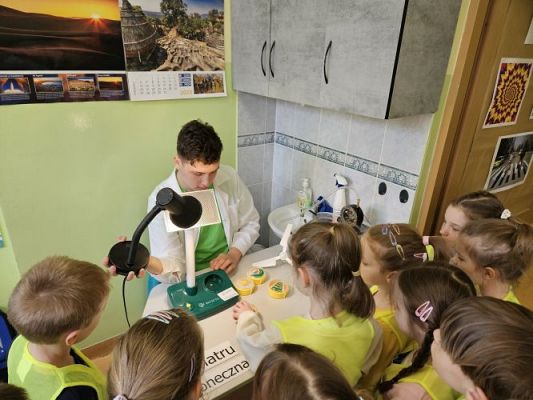 Grafika #18: 19.04.2024 Dzień Ziemi i Dzień Odnawialnych źródeł energii w Szkole Podstawowej w Wicku - cz.I