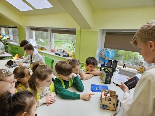 Grafika #26: 19.04.2024 Dzień Ziemi i Dzień Odnawialnych źródeł energii w Szkole Podstawowej w Wicku - cz.I