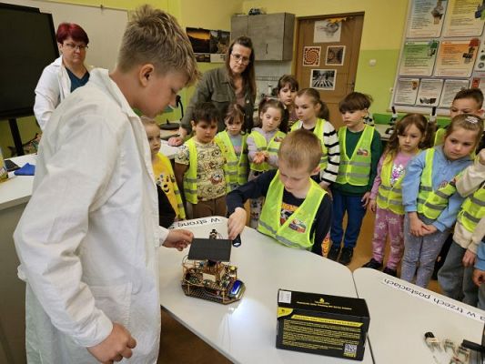 Grafika #30: 19.04.2024 Dzień Ziemi i Dzień Odnawialnych źródeł energii w Szkole Podstawowej w Wicku - cz.I