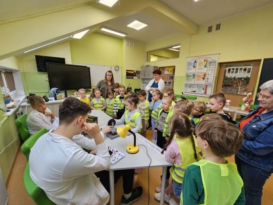 Grafika #33: 19.04.2024 Dzień Ziemi i Dzień Odnawialnych źródeł energii w Szkole Podstawowej w Wicku - cz.I