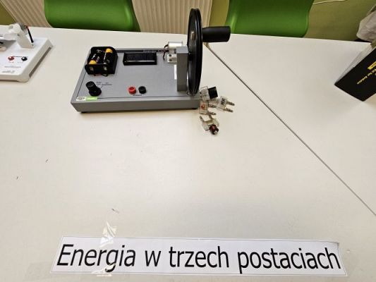 Grafika #43: 19.04.2024 Dzień Ziemi i Dzień Odnawialnych źródeł energii w Szkole Podstawowej w Wicku - cz.I