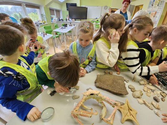 Grafika #60: 19.04.2024 Dzień Ziemi i Dzień Odnawialnych źródeł energii w Szkole Podstawowej w Wicku - cz.I