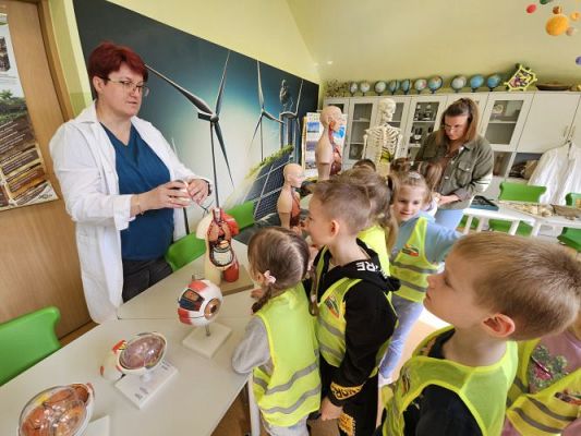 Grafika #72: 19.04.2024 Dzień Ziemi i Dzień Odnawialnych źródeł energii w Szkole Podstawowej w Wicku - cz.I