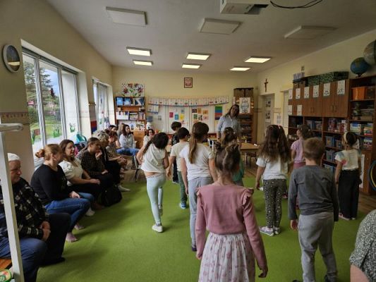 Grafika #7: 18.04.2024 Zajęcia otwarte dla rodziców w gr III