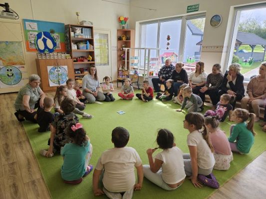 Grafika #18: 18.04.2024 Zajęcia otwarte dla rodziców w gr III