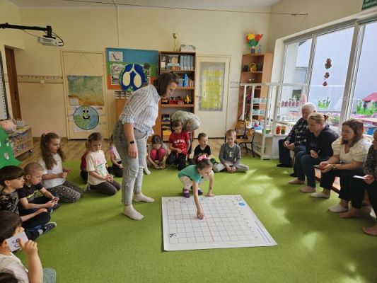 Grafika #25: 18.04.2024 Zajęcia otwarte dla rodziców w gr III