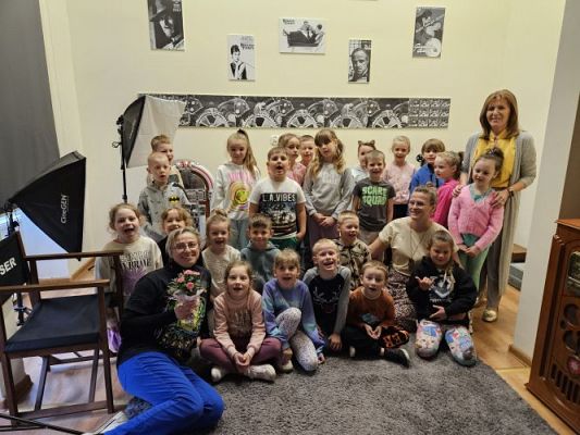 Grafika #36: 10.05.2024 Spotkanie w Bibliotece szkolnej w Wicku - Wystawa o Bolku i Lolku gr III