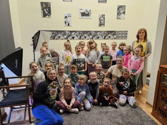 Grafika #37: 10.05.2024 Spotkanie w Bibliotece szkolnej w Wicku - Wystawa o Bolku i Lolku gr III