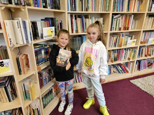 Grafika #42: 10.05.2024 Spotkanie w Bibliotece szkolnej w Wicku - Wystawa o Bolku i Lolku gr III