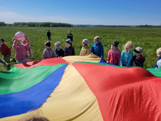 Grafika #4: 09.05.2024 Piknik na majowej łące gr I, II