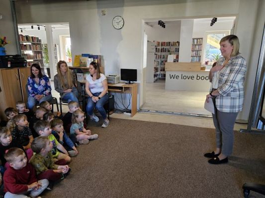 Grafika #1: 08.05.2024 Zajęcia biblioteczne w Bibliotece Gminnej w Wicku - gr I, II