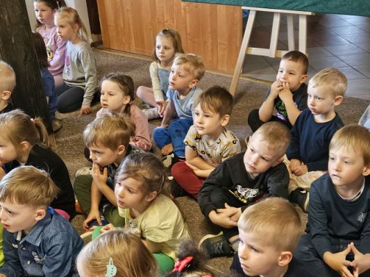 Grafika #8: 08.05.2024 Zajęcia biblioteczne w Bibliotece Gminnej w Wicku - gr I, II