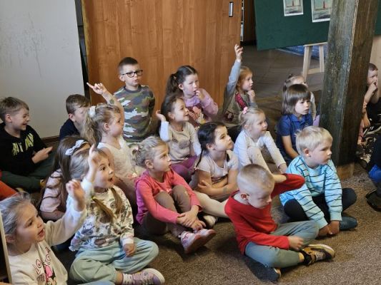 Grafika #11: 08.05.2024 Zajęcia biblioteczne w Bibliotece Gminnej w Wicku - gr I, II