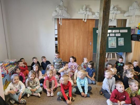 Grafika #13: 08.05.2024 Zajęcia biblioteczne w Bibliotece Gminnej w Wicku - gr I, II