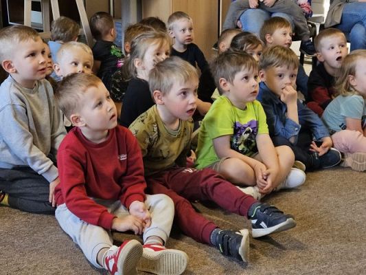 Grafika #14: 08.05.2024 Zajęcia biblioteczne w Bibliotece Gminnej w Wicku - gr I, II