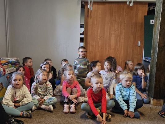 Grafika #15: 08.05.2024 Zajęcia biblioteczne w Bibliotece Gminnej w Wicku - gr I, II