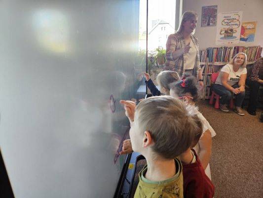 Grafika #22: 08.05.2024 Zajęcia biblioteczne w Bibliotece Gminnej w Wicku - gr I, II