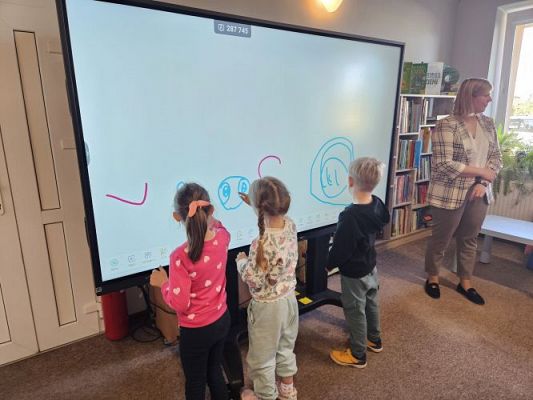 Grafika #25: 08.05.2024 Zajęcia biblioteczne w Bibliotece Gminnej w Wicku - gr I, II