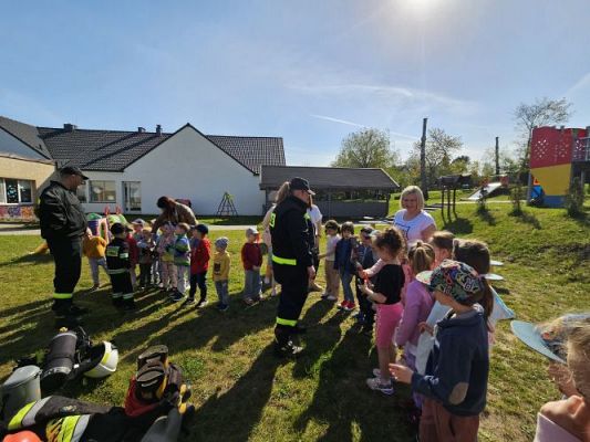 Grafika #17: 30.04.2024 Spotkanie ze strażakami z OSP Wrzeście