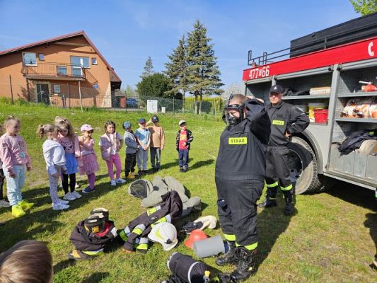 Grafika #24: 30.04.2024 Spotkanie ze strażakami z OSP Wrzeście