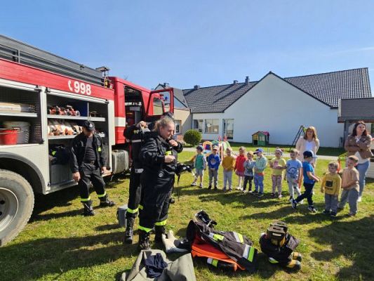 Grafika #30: 30.04.2024 Spotkanie ze strażakami z OSP Wrzeście