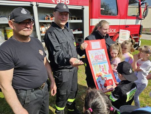Grafika #97: 30.04.2024 Spotkanie ze strażakami z OSP Wrzeście