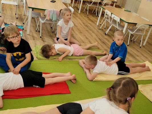 Grafika #14: 29.04.2024 Spotkanie z fizjoterapeutką Panią Aleksandrą Synowiecką