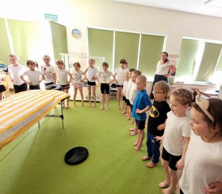 Grafika #16: 29.04.2024 Spotkanie z fizjoterapeutką Panią Aleksandrą Synowiecką