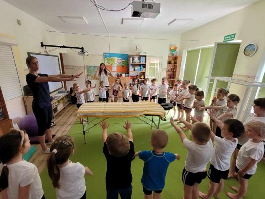 Grafika #15: 29.04.2024 Spotkanie z fizjoterapeutką Panią Aleksandrą Synowiecką