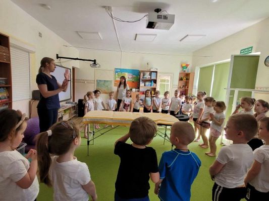 Grafika #19: 29.04.2024 Spotkanie z fizjoterapeutką Panią Aleksandrą Synowiecką